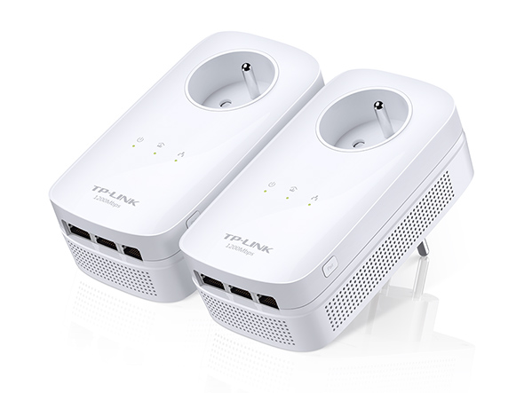 Powerline AV1200 con passthrough de 3 puertos Gigabit. 2