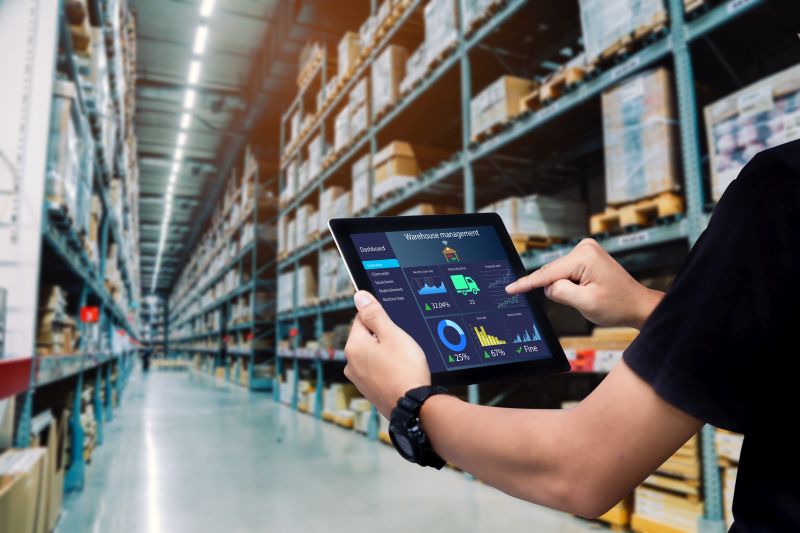 Le WiFi dans les entrepôts : pour une chaîne logistique optimisée et efficace