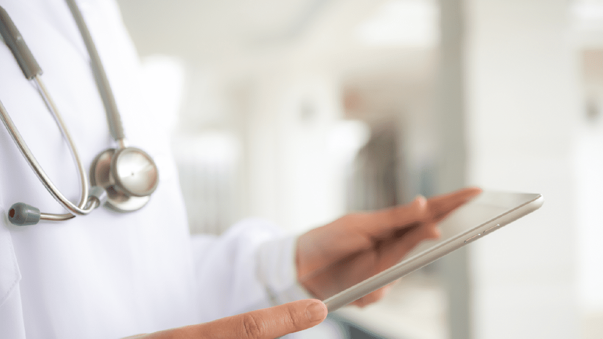 Cómo un buen sistema Wi-Fi hospitalario mantiene conectados a pacientes, personas y visitantes