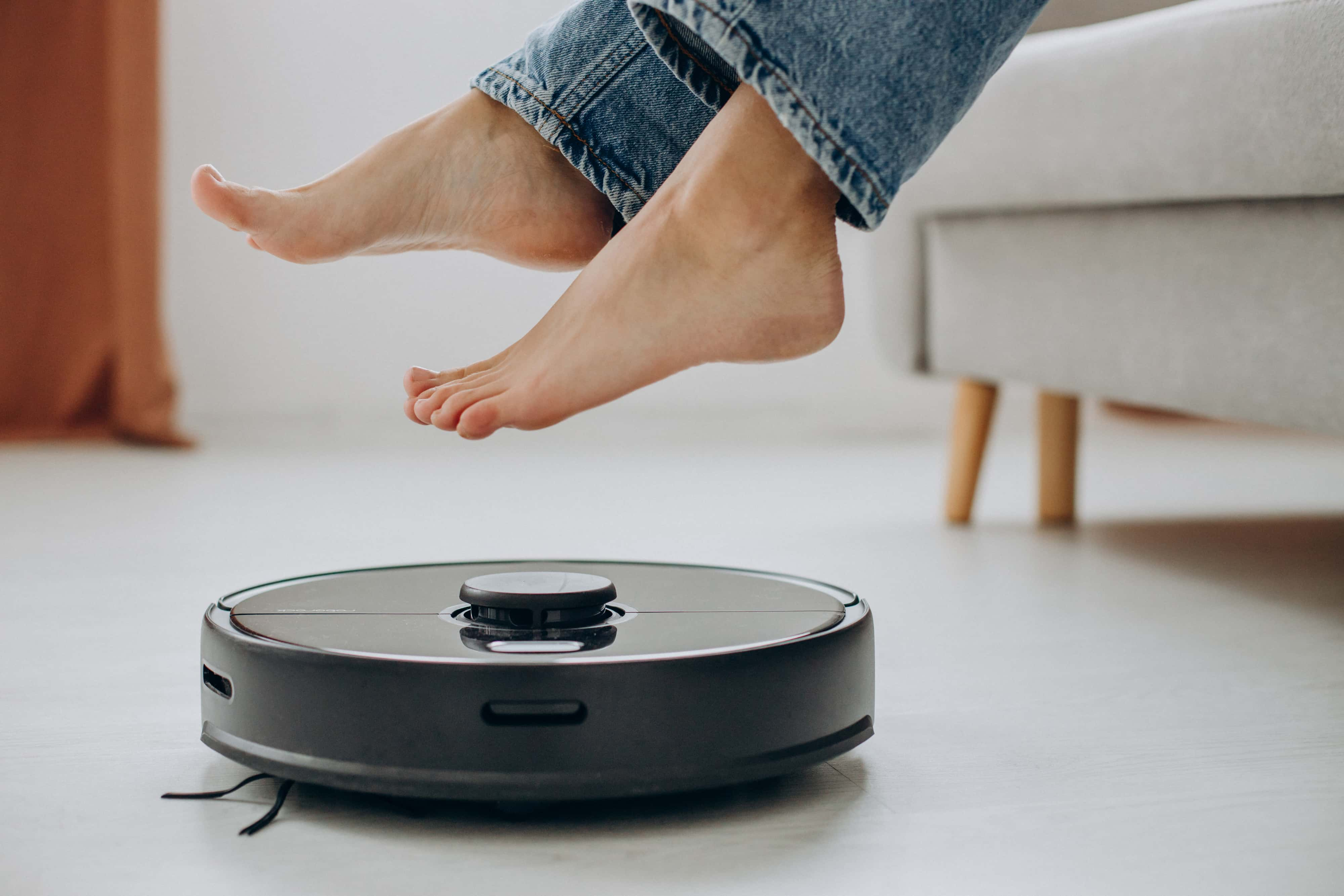 Wireless best sale vacuum robot