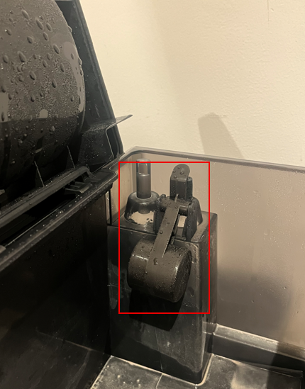 Float in the dirty water tank.