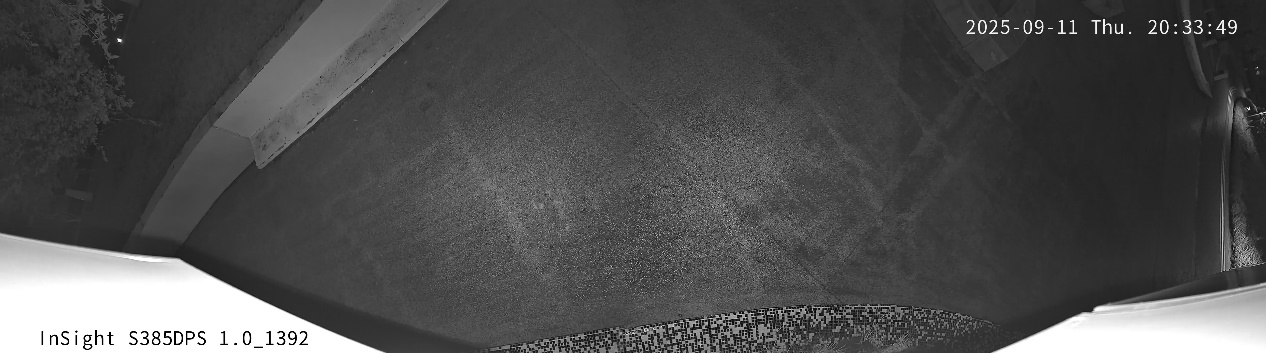 Slightly dark screen in infrared mode.