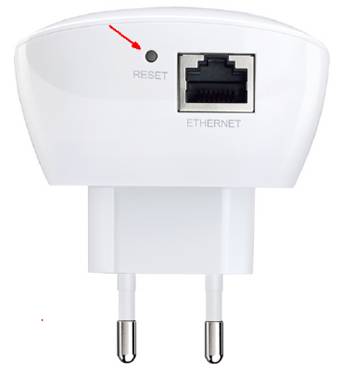 A photo of the back of an extender, with an arrow pointing to the reset hole the word “Reset” visible.