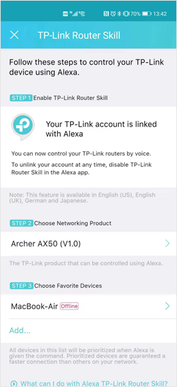 Die Seite „TP-Link Router Skill“ zeigt, dass das Konto mit Alexa verknüpft ist, Archer AX50 als Netzwerkprodukt ausgewählt wurde und MacBook-Air als bevorzugtes Gerät hinzugefügt wurde.
