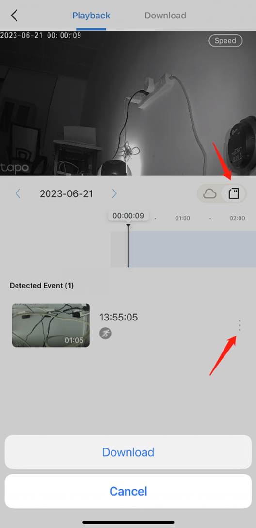 ALT-Text: Tapo-Wiedergabeseite mit durch einen roten Pfeil hervorgehobenem SD-Kartensymbol und erkanntem Ereignis mit der Option Download.