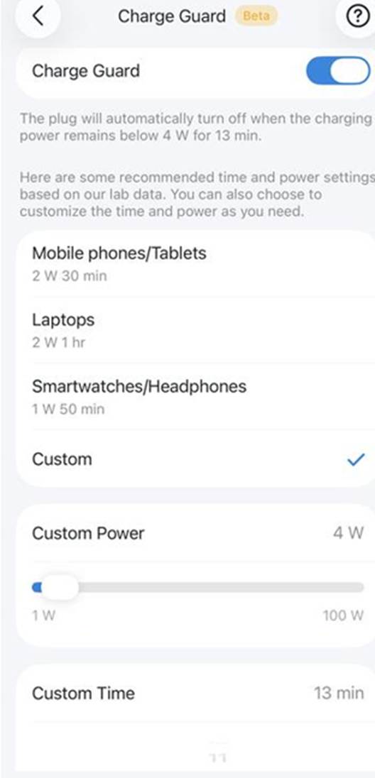 ALT-Text: Screenshot der Charge-Guard-Einstellungen mit drei gerätespezifischen Voreinstellungen und ausgewähltem benutzerdefiniertem Modus mit einer Leistungsschwelle von 15 W und einer Dauer von 20 Minuten.