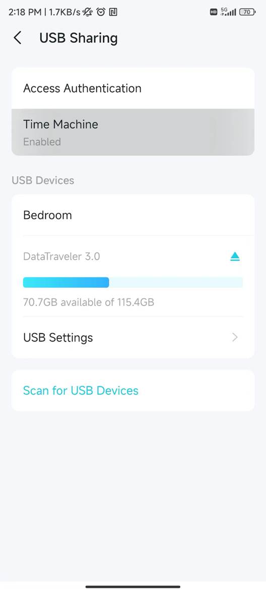 ALT-Text: Seite USB-Freigabe mit aktivierter und hervorgehobener Time-Machine-Funktion, DataTraveler 3.0 mit 70,7 GB freiem Speicher und Suche nach USB-Geräten.