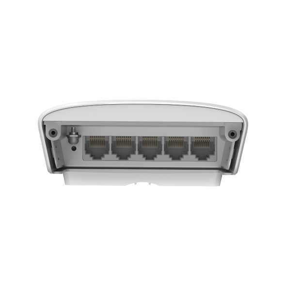 Omada Access 5-Port Gigabit Switch with 1-Port PoE++ in and 4-Port PoE+ out 4