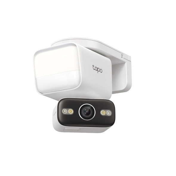 Outdoor Pan/Tilt Security Floodlight Camera 2