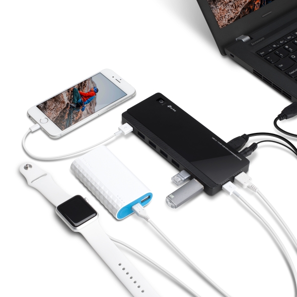 USB 3.0 7-Port Hub with 2 Charging Ports 3