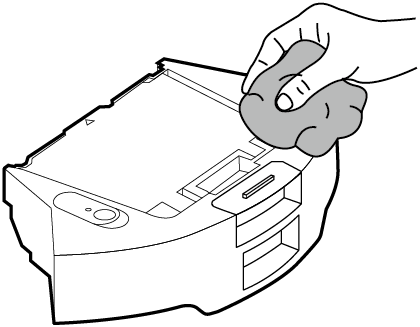 3. Wipe the water tank with a clean, dry cloth.